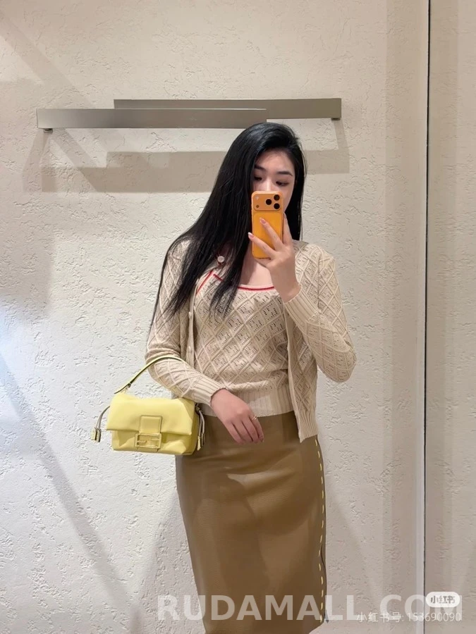 펜디 펜디 펀칭 배색 긴팔 티셔츠 상세 이미지