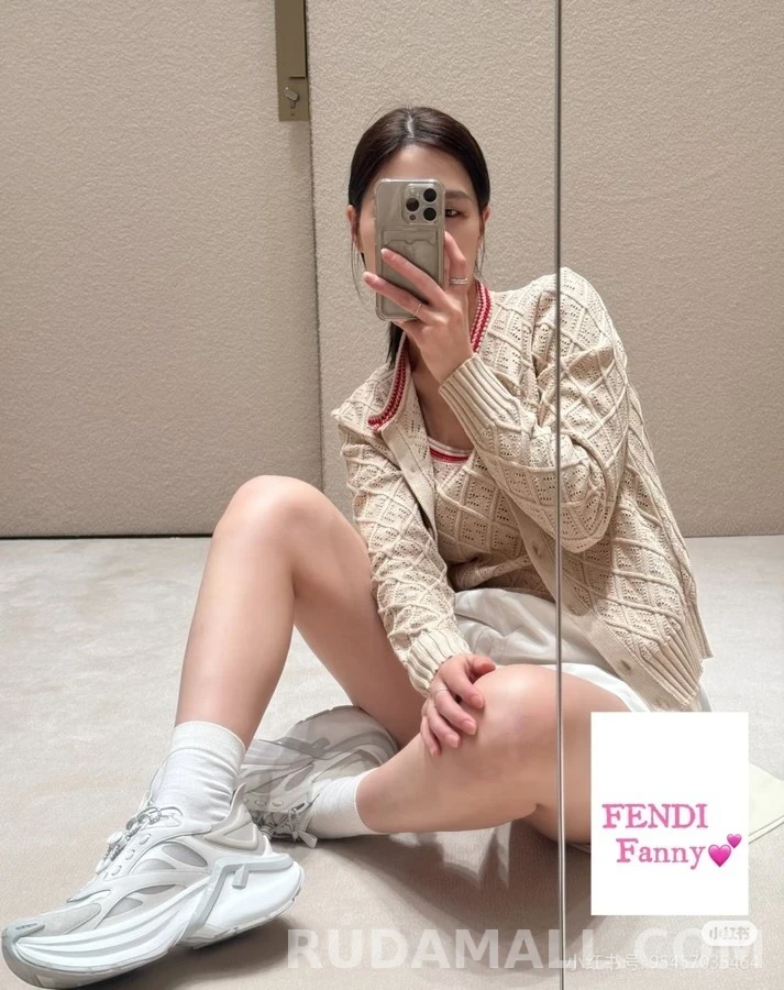 펜디 펜디 펀칭 배색 긴팔 티셔츠 상세 이미지