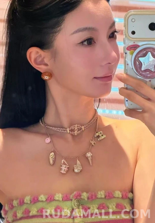 샤넬 샤넬 스프링 참 장식 목걸이 상세 이미지