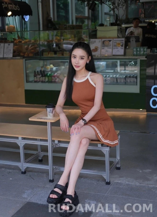프라다 프라다 모놀리스 플랫폼 벨크로 샌들 상세 이미지