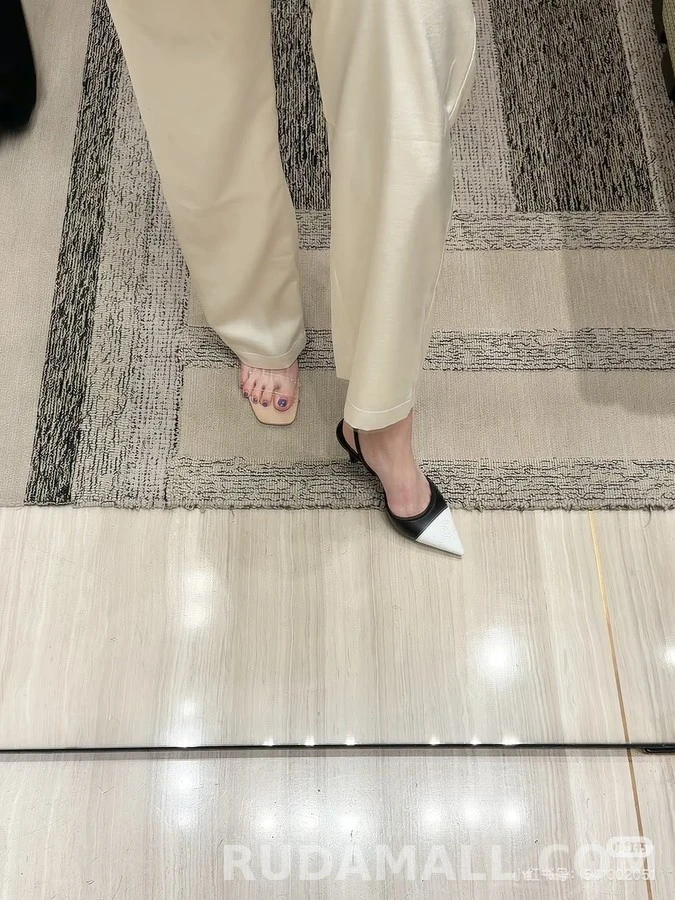 샤넬 샤넬 투톤 로고 슬링백 힐 상세 이미지