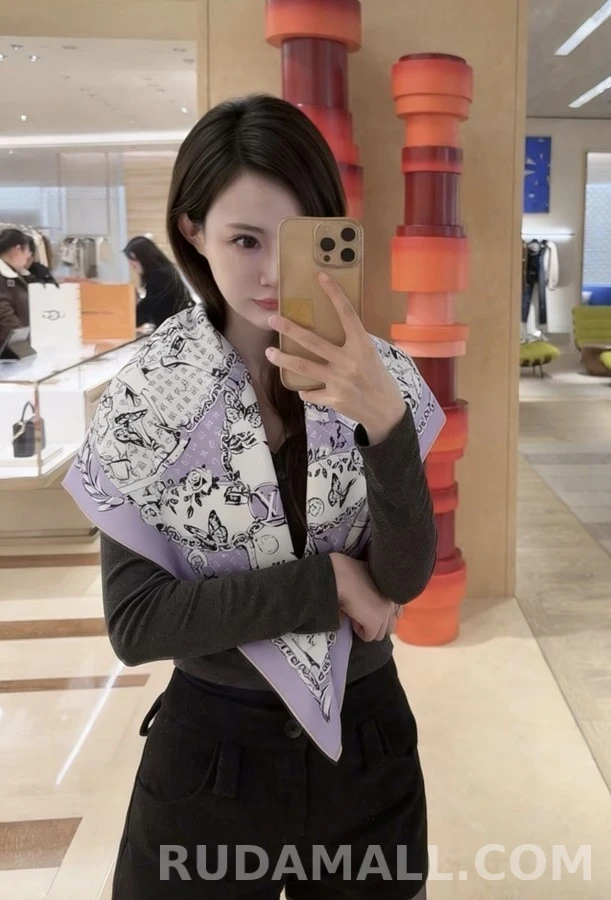 루이비통 루이비통 버터플라이 플라워 실크 스카프 상세 이미지