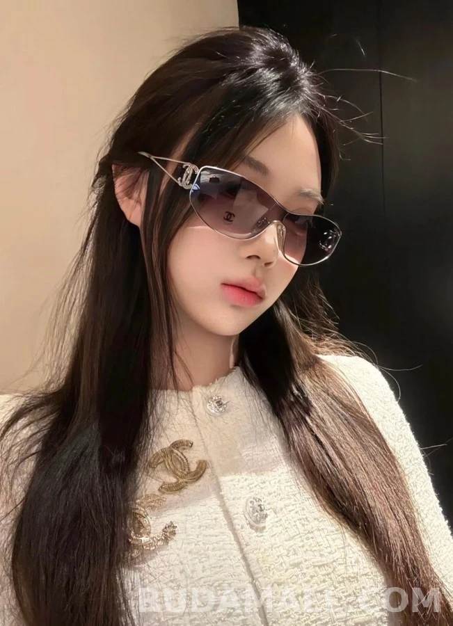 샤넬 샤넬 라인스톤 로고 선글라스 상세 이미지