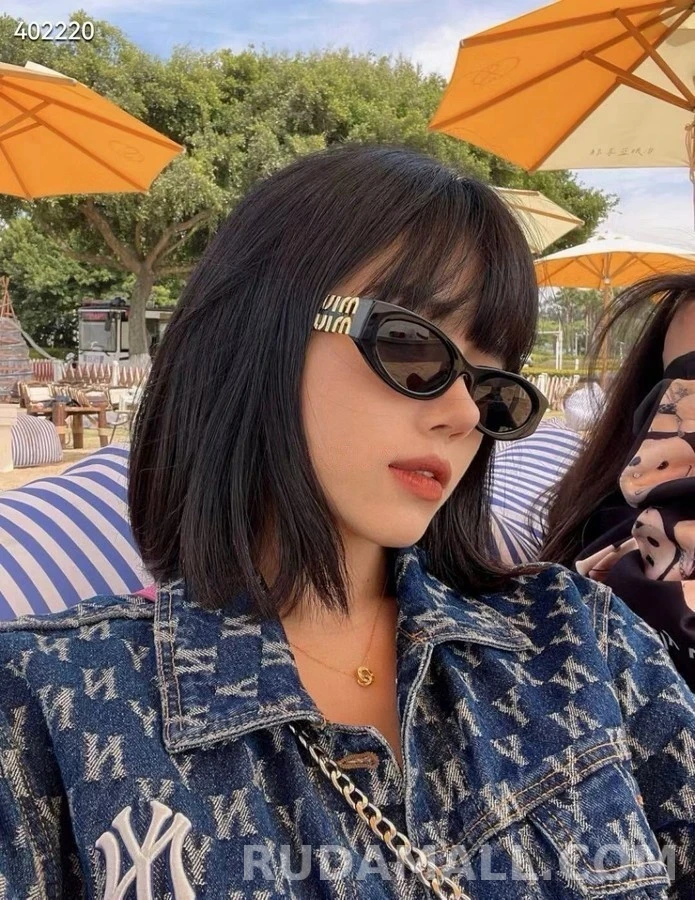 미우미우 미우미우 로고 캣아이 선글라스 상세 이미지