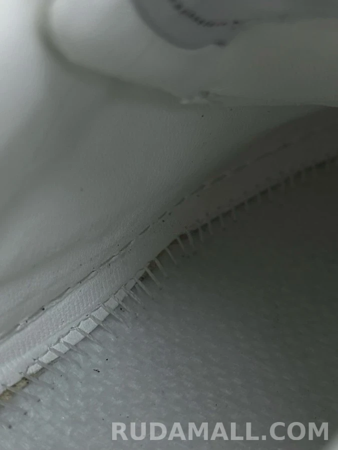 샤넬 샤넬 로고 배색 스니커즈 상세 이미지