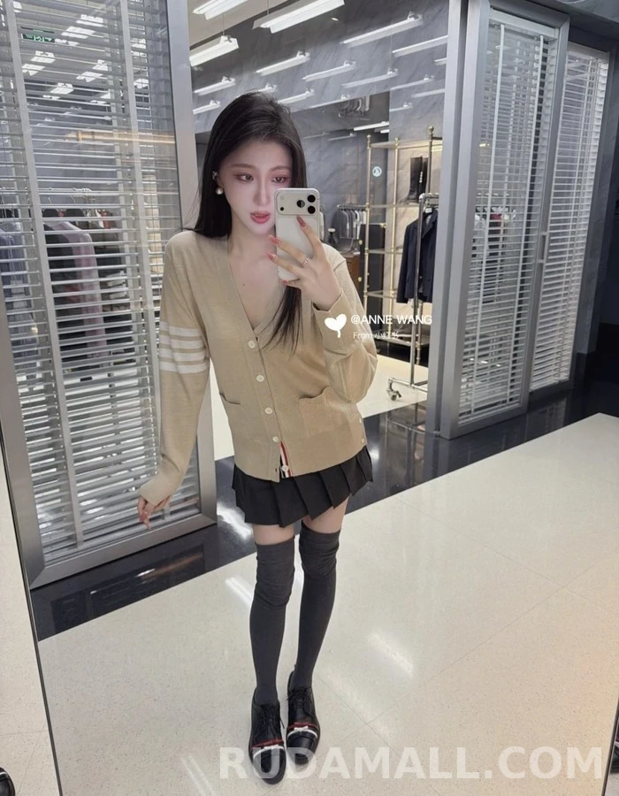 톰브라운 톰브라운 4선 스트라이프 가디건 상세 이미지