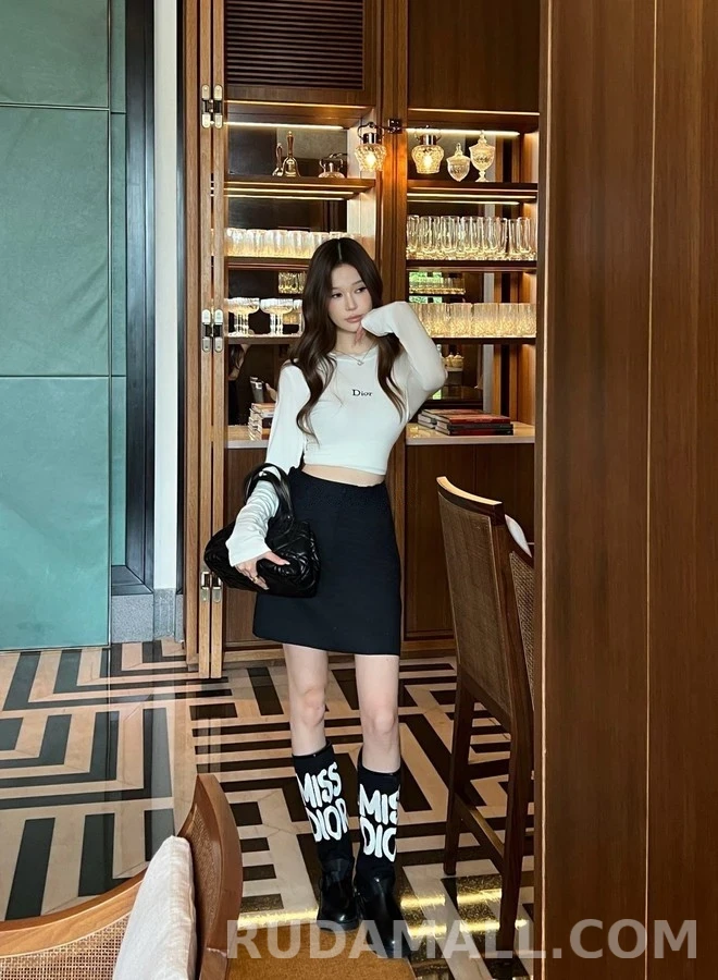 디올 디올 레터링 긴팔 티셔츠 상세 이미지