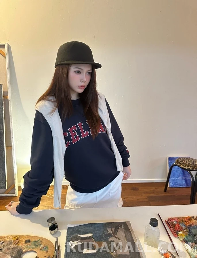 셀린느 셀린느 아치 레터링 맨투맨 상세 이미지
