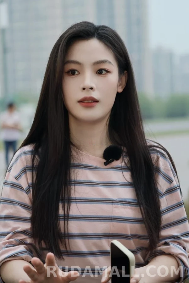 프라다 프라다 로고 스트라이프 긴팔 티셔츠 상세 이미지