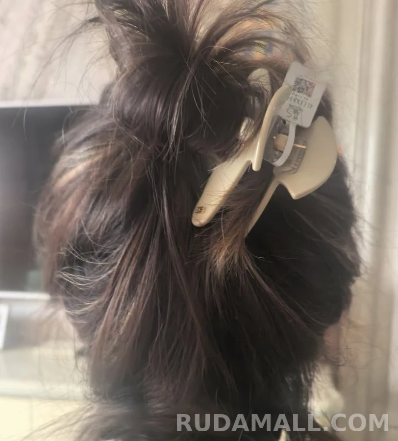 알렉산더 맥퀸 알렉산더 맥퀸 진주 헤어 클립 상세 이미지