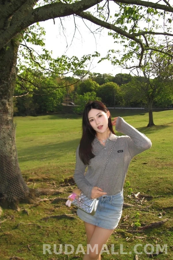 미우미우 미우미우 로고 크롭 폴로 긴팔 티셔츠 상세 이미지