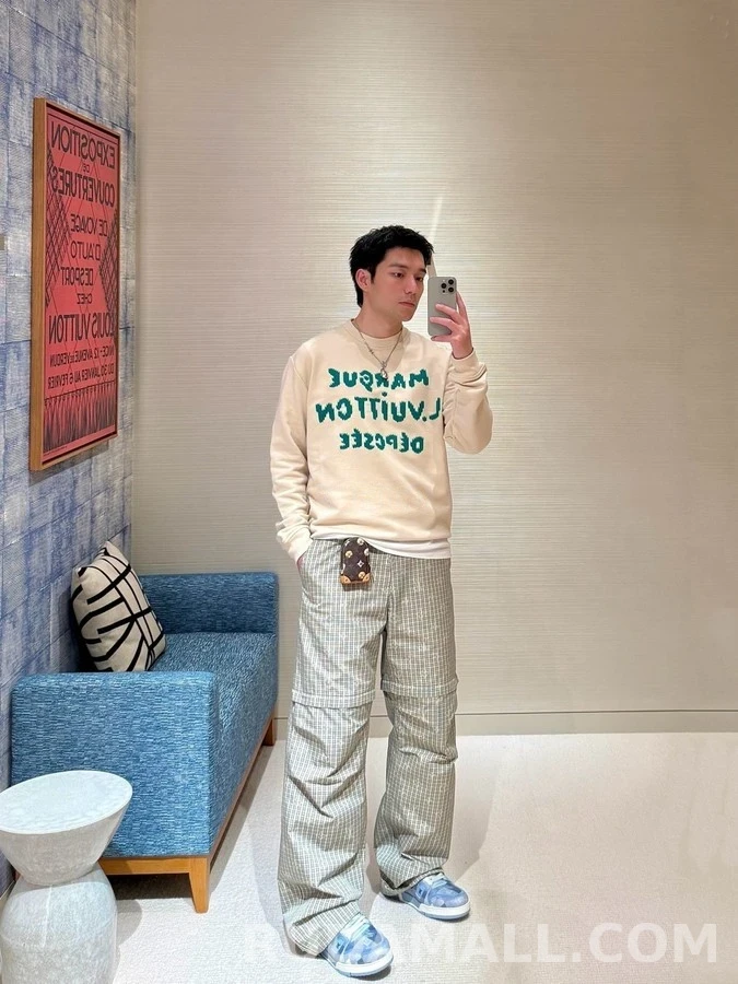 루이비통 루이비통 레터링 맨투맨 상세 이미지