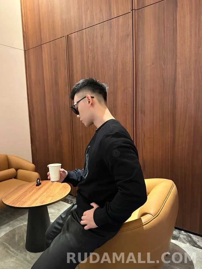 몽클레어 몽클레어 중첩 로고 맨투맨 상세 이미지