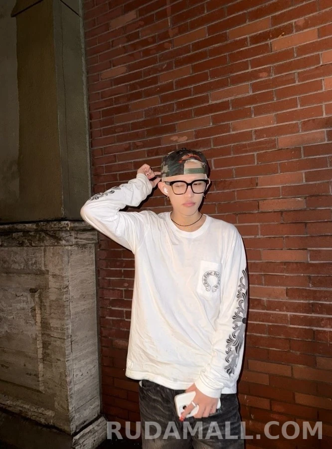 크롬하츠 크롬하츠 홀슈 크로스 긴팔 티셔츠 상세 이미지
