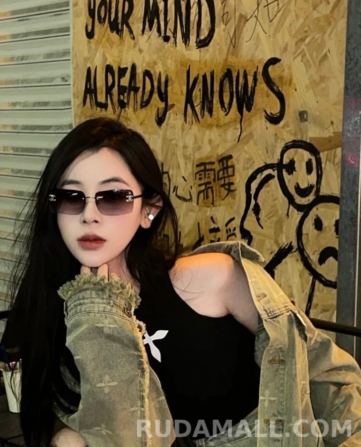 샤넬 샤넬 로고 선글라스 상세 이미지