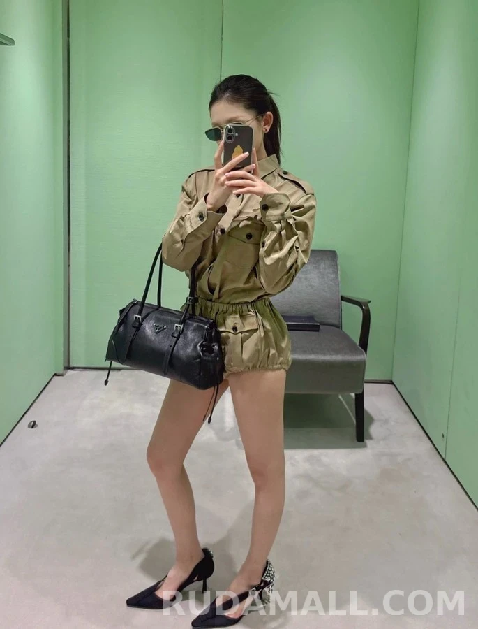 프라다 프라다 견장 포켓 셔츠 상세 이미지