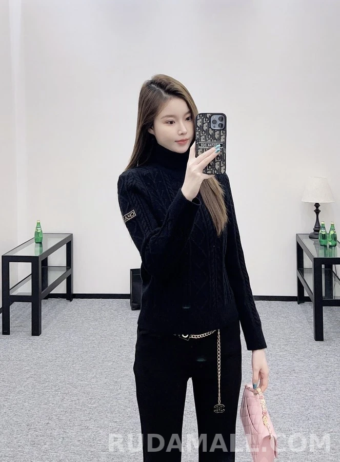 샤넬 샤넬 2025 케이블 니트 하이넥 스웨터 상세 이미지