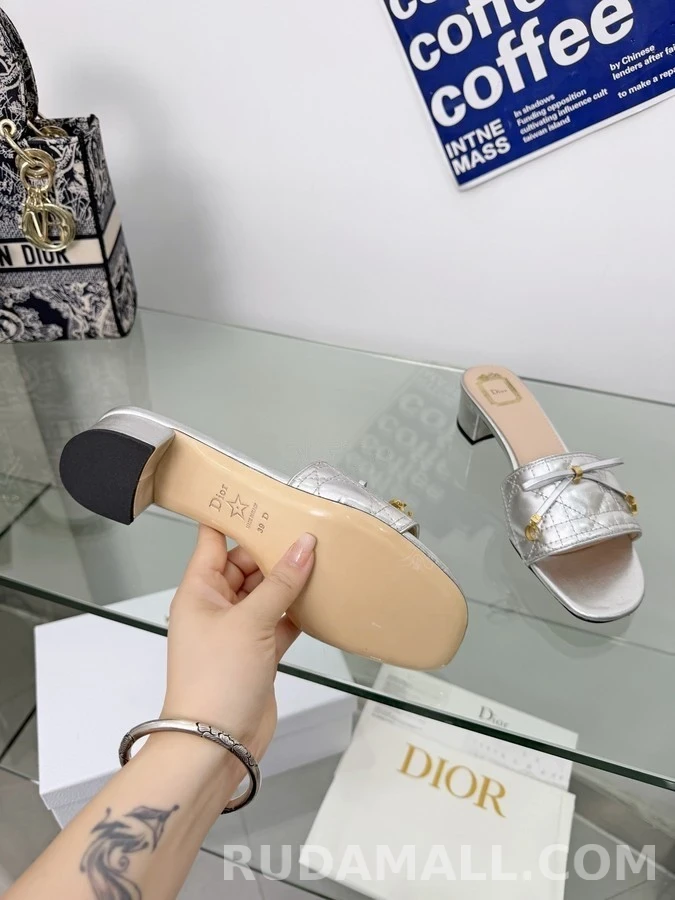 디올 디올 까나쥬 퀼팅 블록힐 샌들 상세 이미지