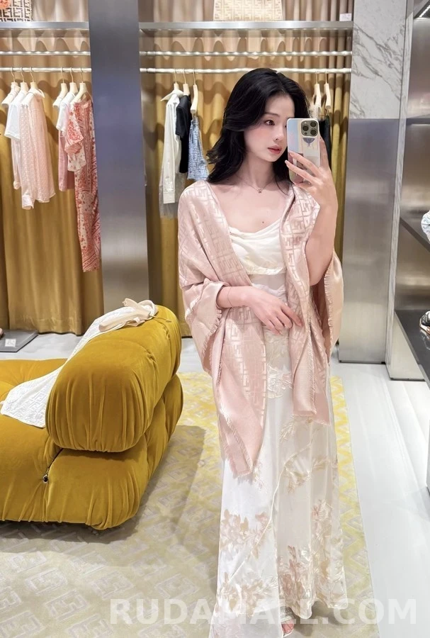 펜디 펜디 자카드 숄 상세 이미지