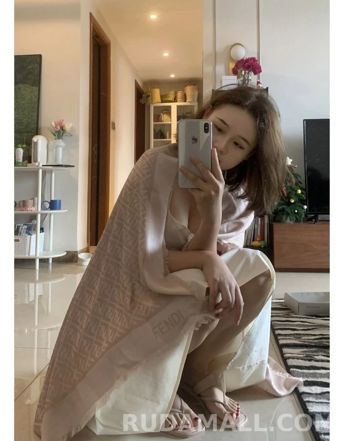 펜디 펜디 자카드 스카프 상세 이미지