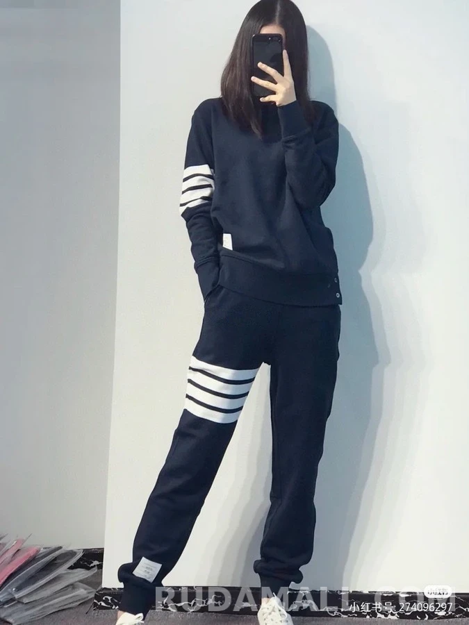 톰브라운 톰브라운 4바 스트라이프 트레이닝 팬츠 상세 이미지