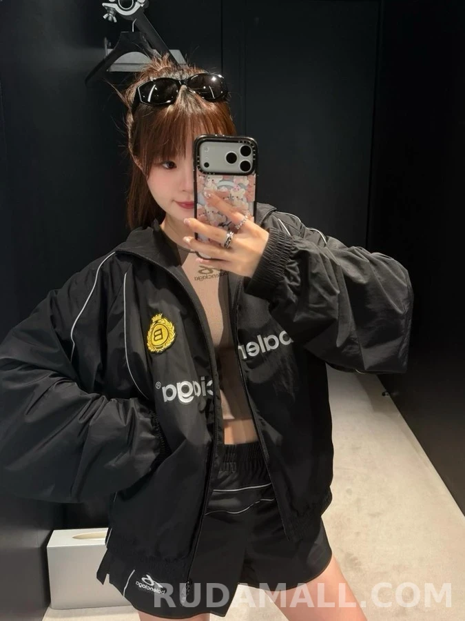 발렌시아가 발렌시아가 엠블럼 로고 트레이닝 팬츠 상세 이미지