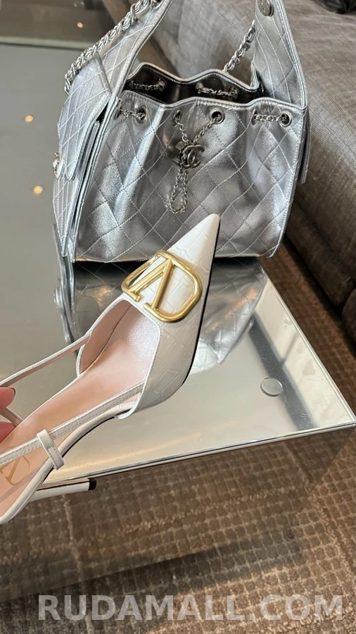 발렌티노 발렌티노 V 로고 악어엠보 슬링백 힐 상세 이미지