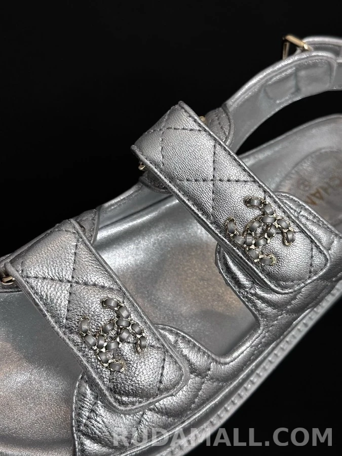 샤넬 샤넬 메탈릭 퀼팅 벨크로 샌들 상세 이미지