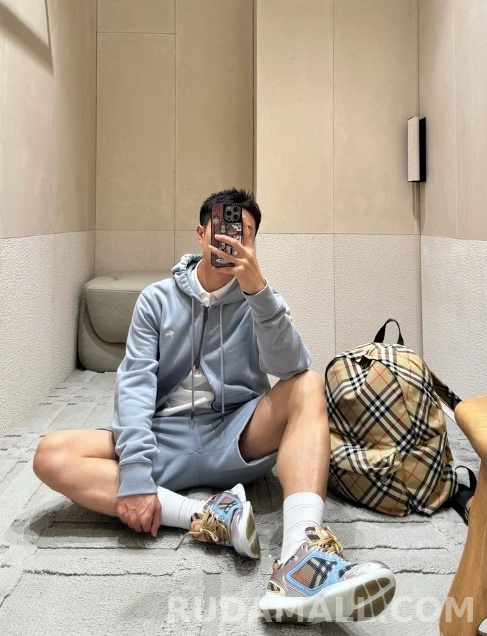 버버리 버버리 체크 매트릭스 스니커즈 상세 이미지
