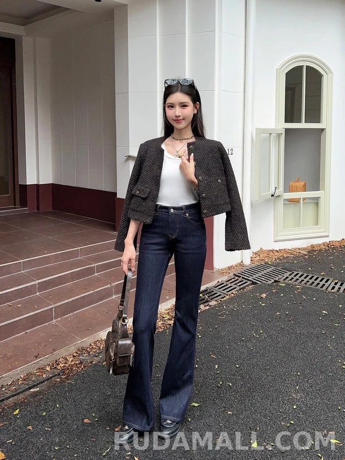 발렌티노 발렌티노 후면 V 로고 메탈 부츠컷 데님 팬츠 상세 이미지