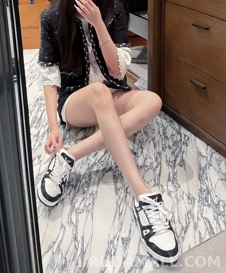 루이비통 루이비통 모노그램 패턴 스니커즈 상세 이미지