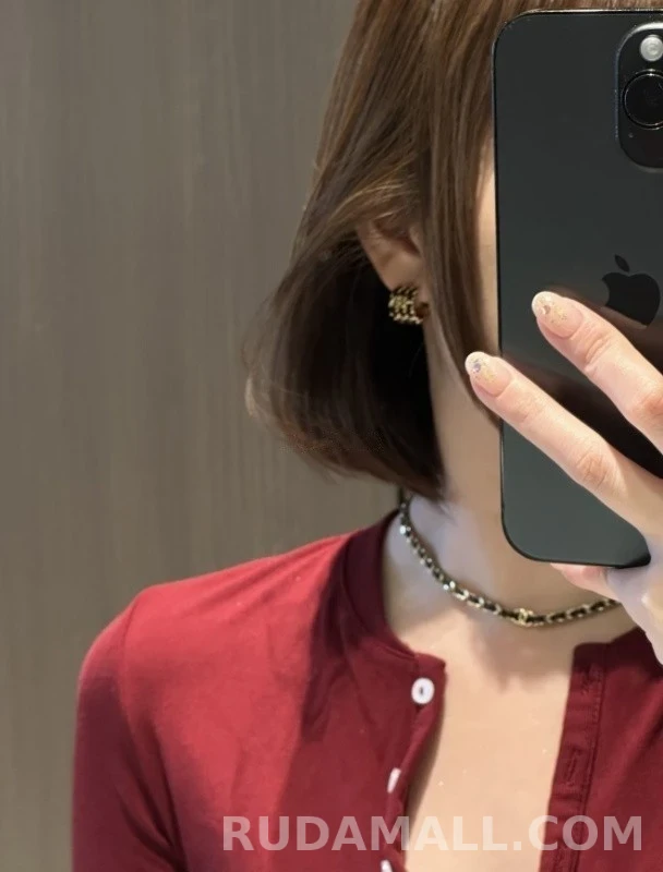 샤넬 샤넬 로고 가죽 체인 귀걸이 상세 이미지