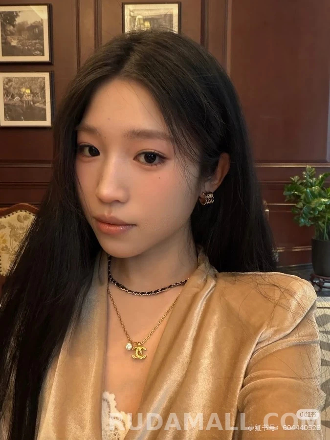 샤넬 샤넬 로고 가죽 체인 귀걸이 상세 이미지