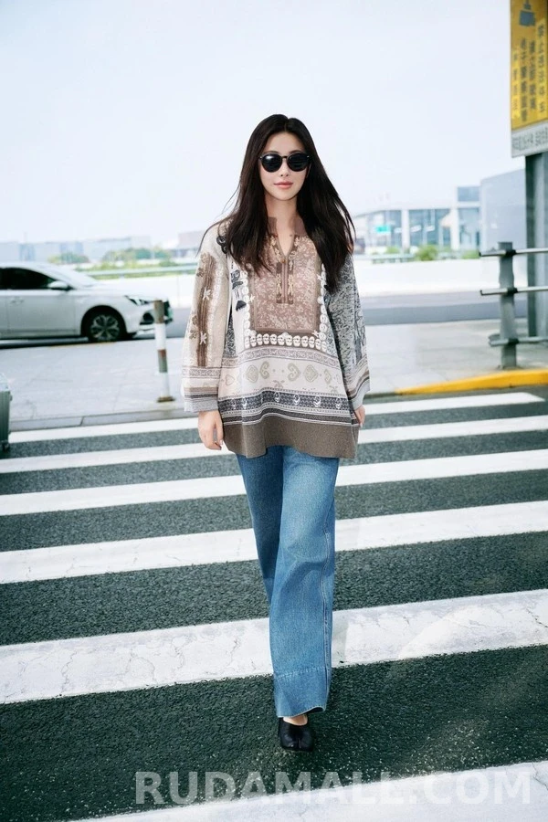 발렌티노 발렌티노 V 로고 와이드 커프 데님 팬츠 상세 이미지