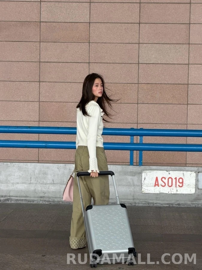 루이비통 루이비통 모노그램 롤업 와이드 데님 팬츠 상세 이미지
