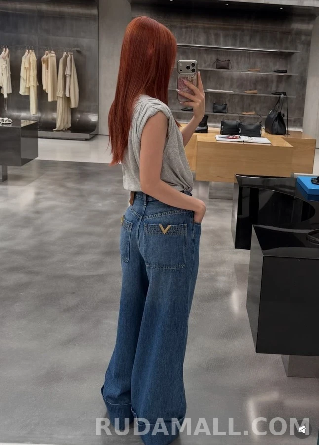 발렌티노 발렌티노 V 로고 와이드 크롭 데님 팬츠 상세 이미지