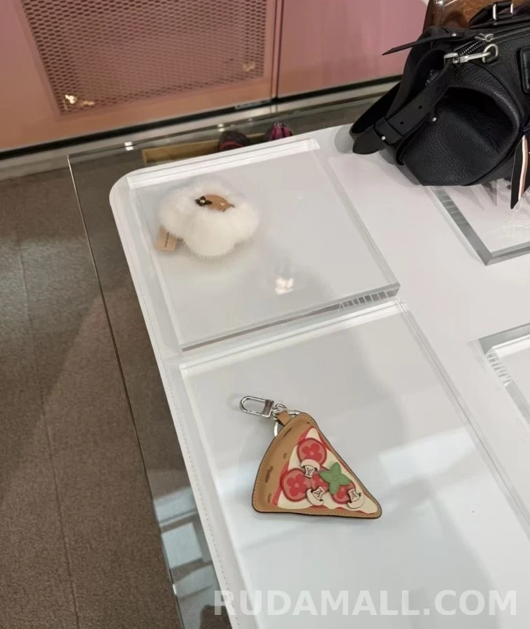 루이비통 루이비통 피자 키링 상세 이미지