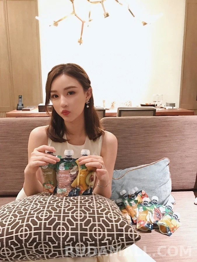 샤넬 샤넬 로고 크리스탈 진주 드롭 귀걸이 상세 이미지