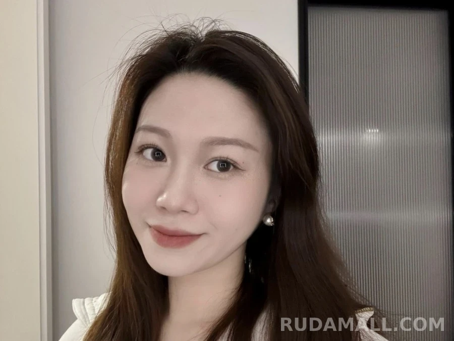 샤넬 샤넬 로고 투톤 스터드 귀걸이 상세 이미지