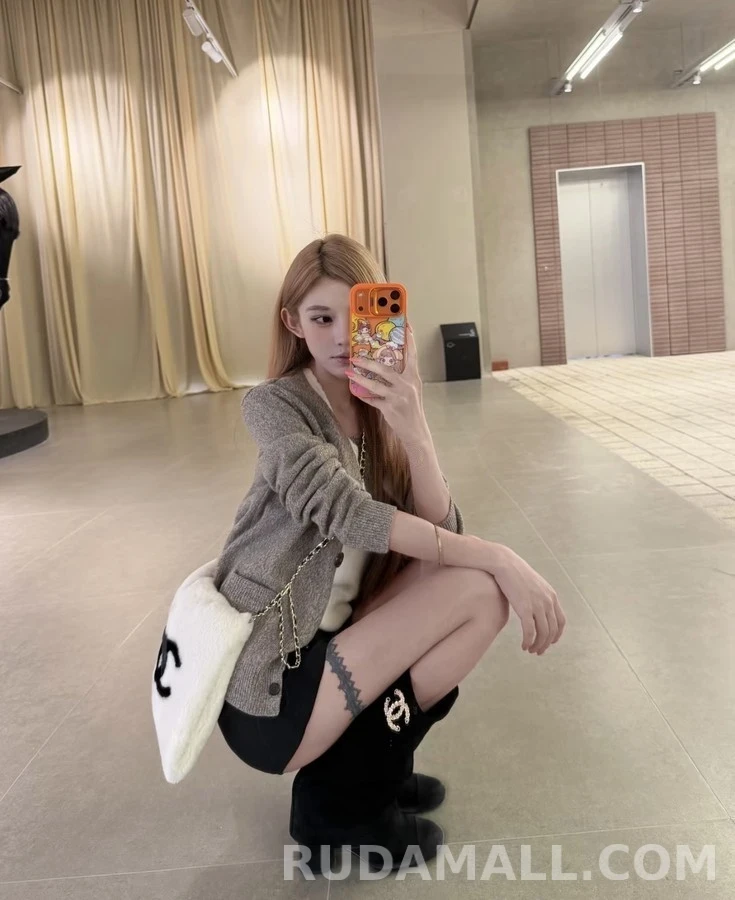 샤넬 샤넬 스웨이드 펄 로고 캡토 부츠 상세 이미지