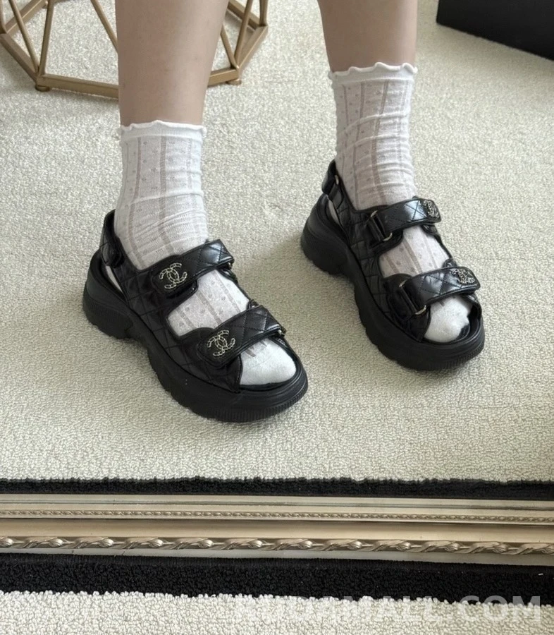 샤넬 샤넬 퀼팅 더블C 로고 샌들 상세 이미지