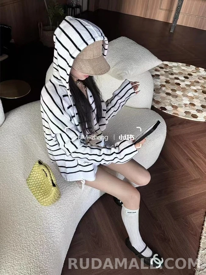샤넬 샤넬 빅 로고 퀼팅 메리 제인 플랫 상세 이미지