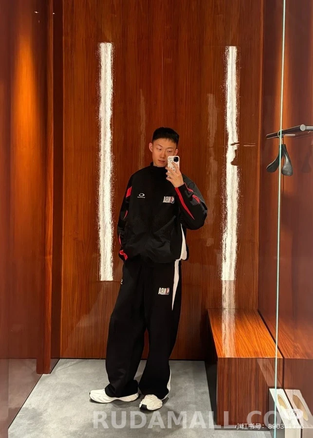 발렌시아가 발렌시아가 NBA 로고 트레이닝 팬츠 상세 이미지