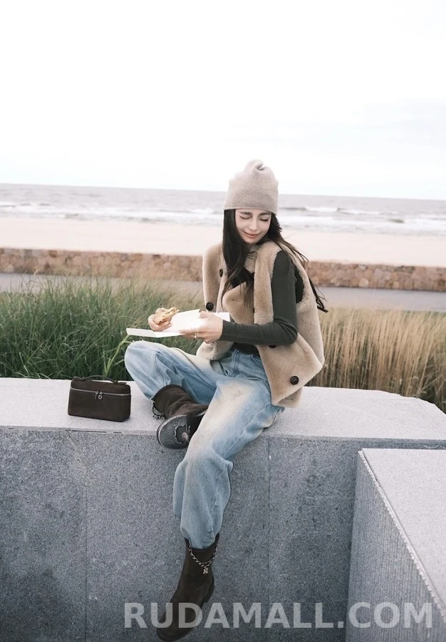 샤넬 샤넬 체인 클로버 스웨이드 앵클 부츠 상세 이미지