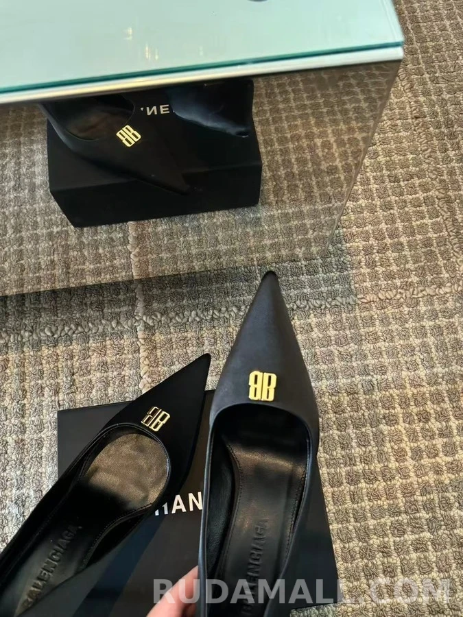 발렌시아가 발렌시아가 로고 펌프스 상세 이미지