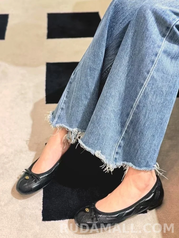 발렌티노 발렌티노 퀼팅 리본 발레 플랫 상세 이미지