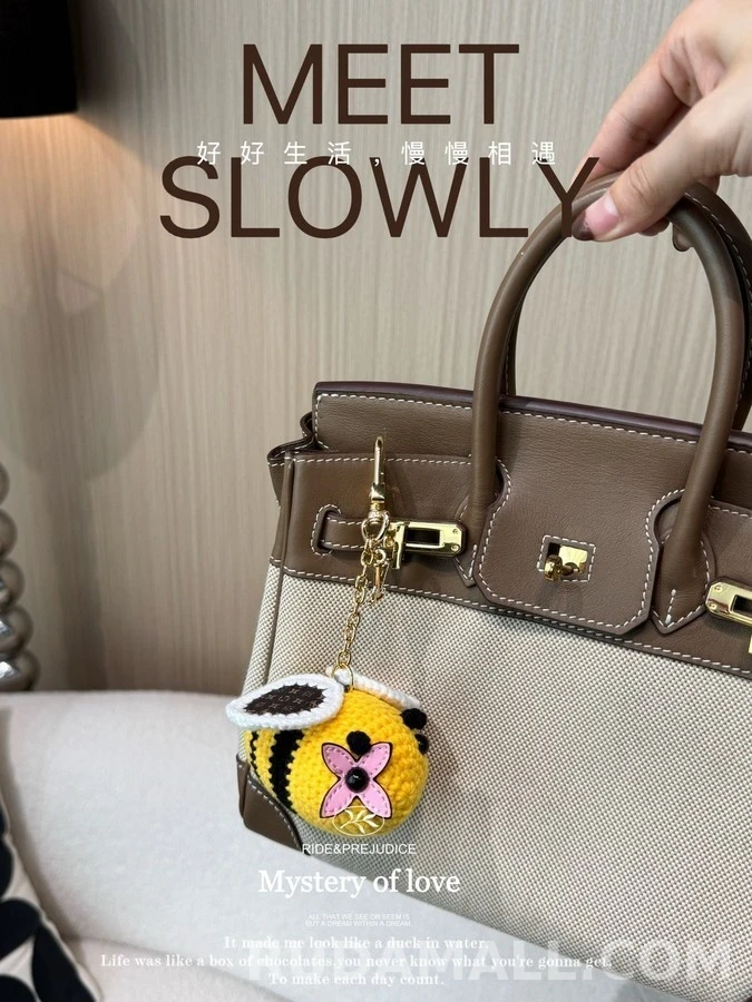 루이비통 루이비통 비 크로셰 키링 상세 이미지
