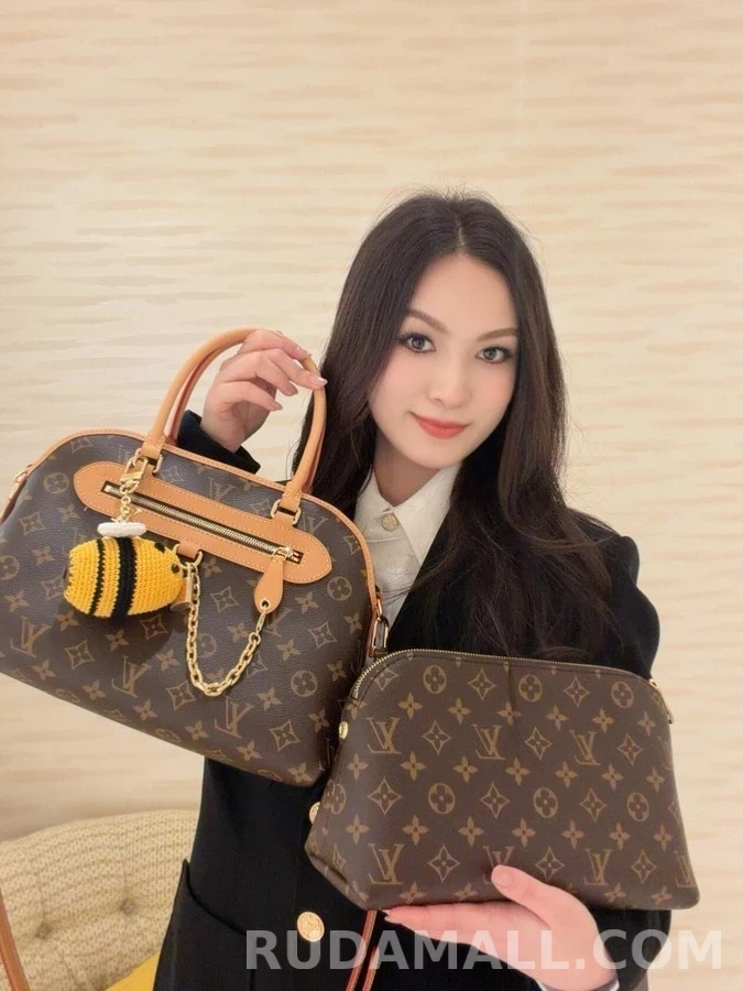 루이비통 루이비통 비 크로셰 키링 상세 이미지