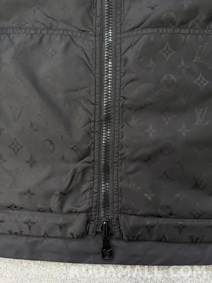 루이비통 루이비통 모노그램 양면 방풍 자켓 상세 이미지