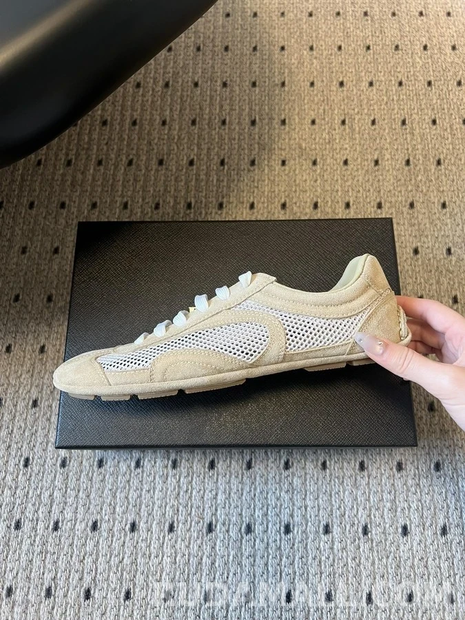 프라다 프라다 레트로 스웨이드 메쉬 스니커즈 상세 이미지